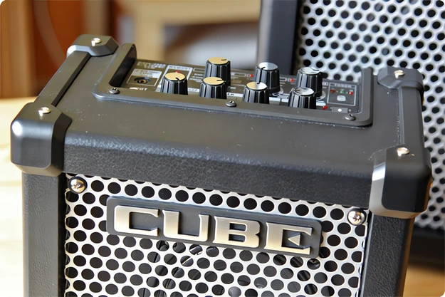 Test wzmacniaczy gitarowych Roland Cube-40 GX i Micro Cube GX - INFOSOUND.PL